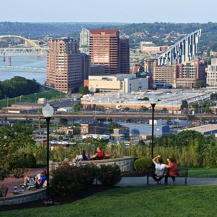  Photo of Covington taken from Devou Park, Photo obtained through Wikimedia Commons